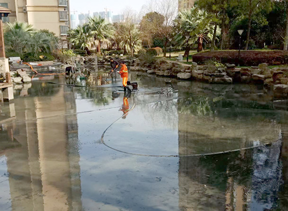 安远景观池淤泥清理